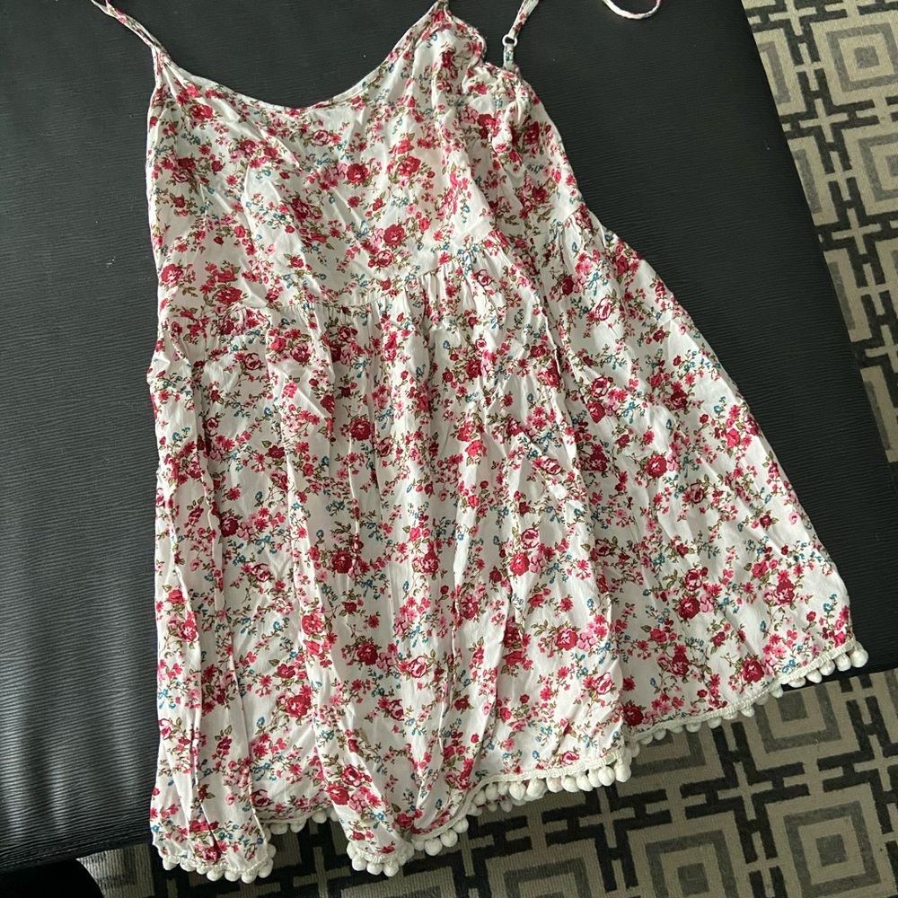 Forever 21 floral romper sz small